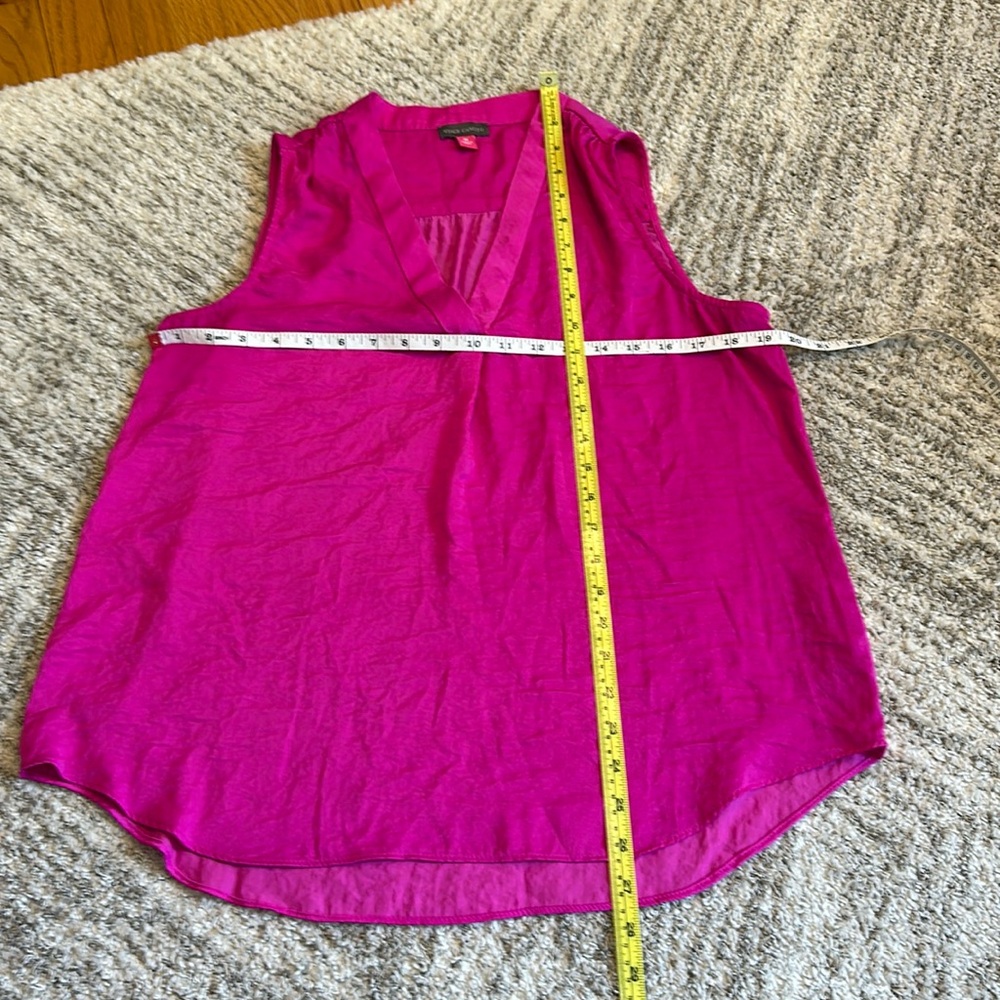 Vince Camuto V-Neck - Tank Top - pink - Size M Pleated center Shirred Back